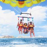 Para Sailing over the Ocean