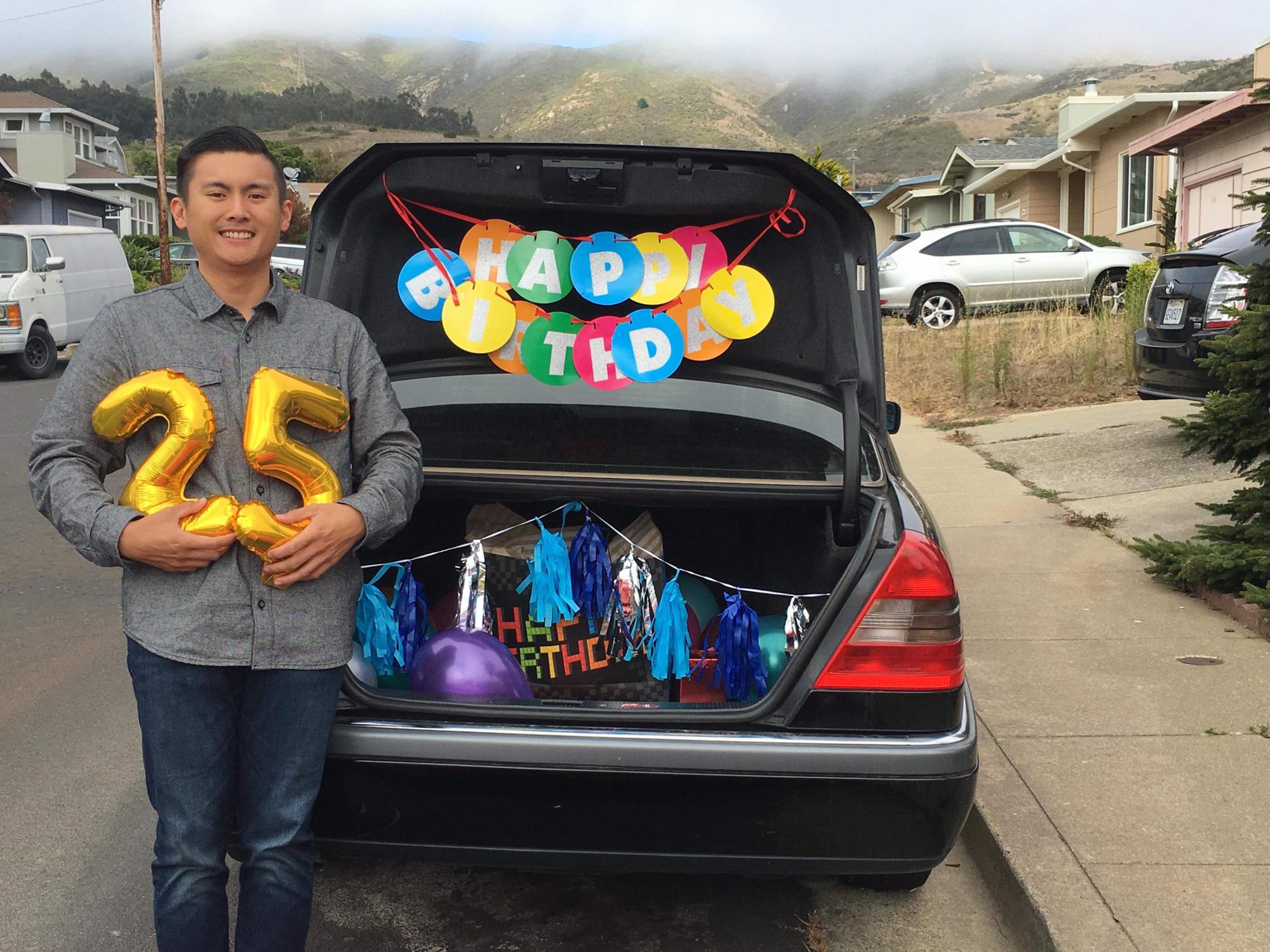 08/27/2019
I didn’t get to celebrate with Arron for his 25th birthday because I was back in the Philippines so I pulled off a little surprise for him! ;)