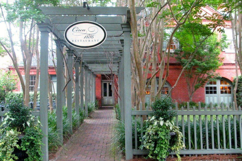 The Wedding Website of Stephanie Beal and Brody Tedford