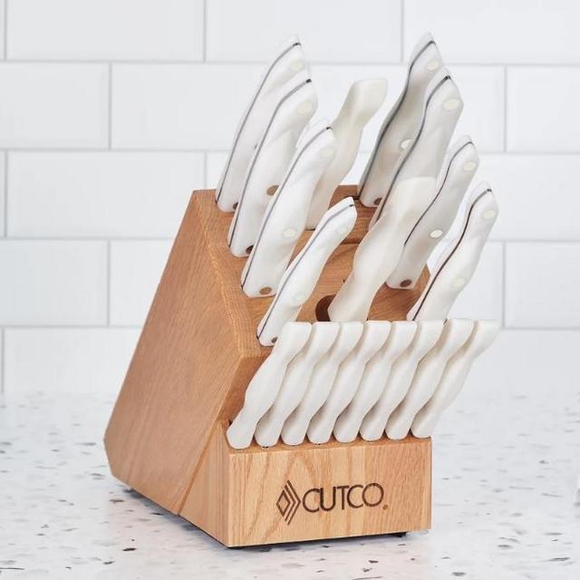 Homemaker + 8 Set with Block w/ Petite Chef