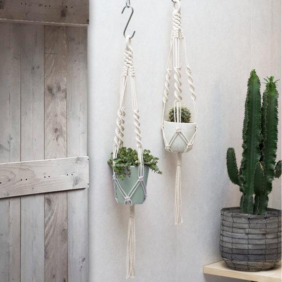 Macrame Plant Hanger / Plant Holder / Hanging Planter / Macrame Plant Holder / Pot Hanger