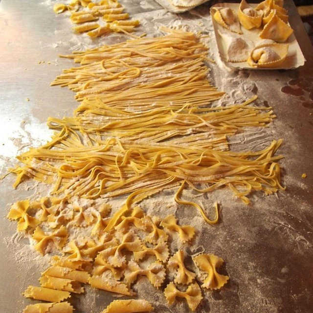 Pasta making class for 2 in Italy!