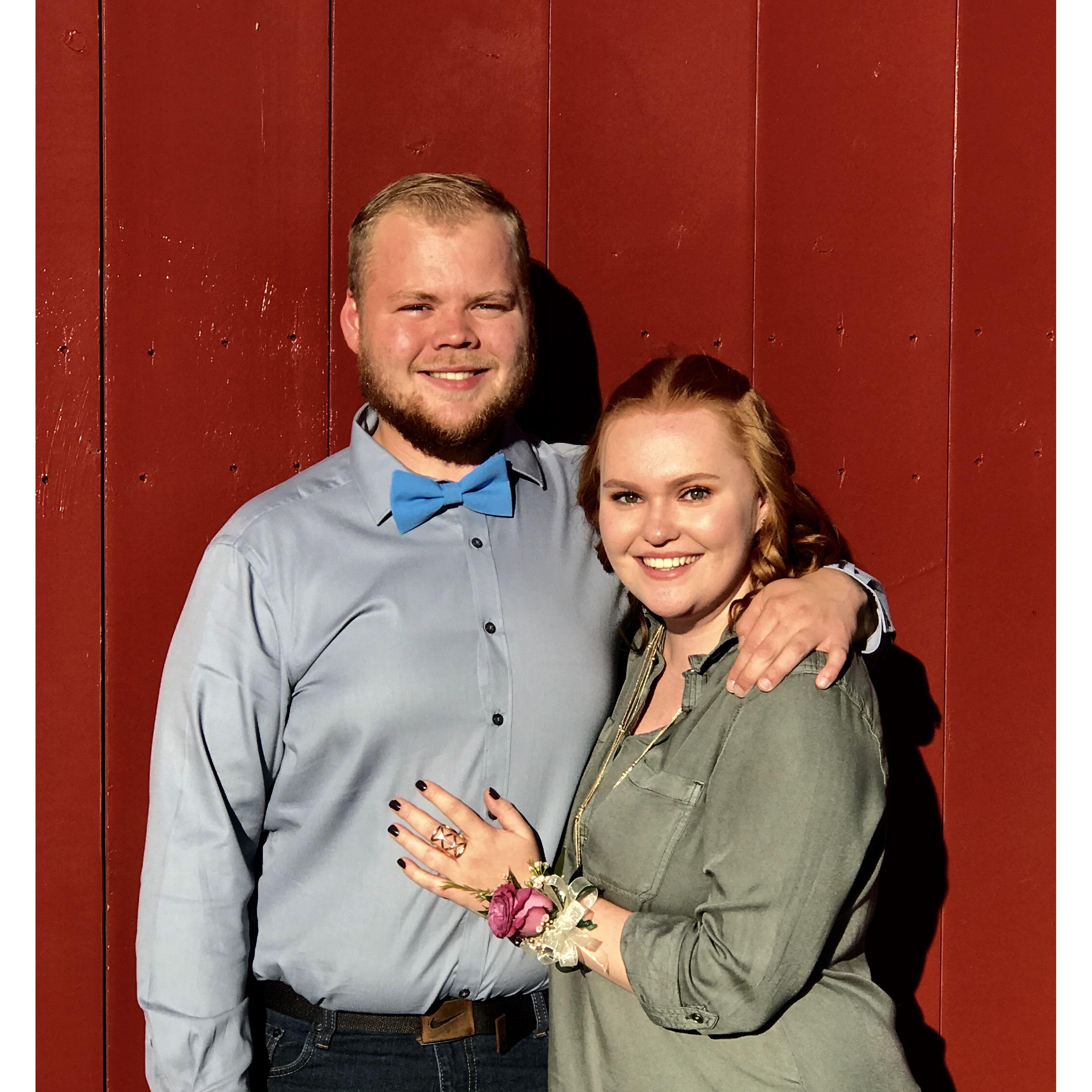 2018. Kaleigh's cousin, Jessica's, wedding. It was the first time Riley met most of her family.