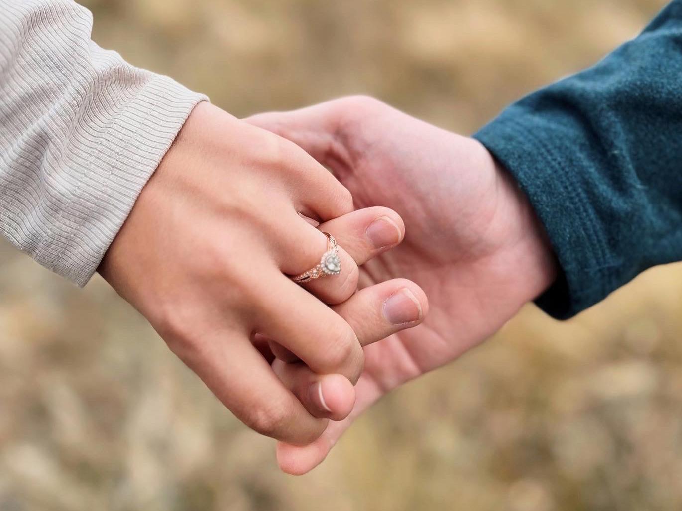 a6b2f211-f2a8-41f2-9b0c-f5e89acfaf08