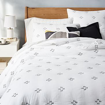 Dash Stitch Quilt + Shams