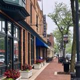 Grab a bite in downtown Glencoe