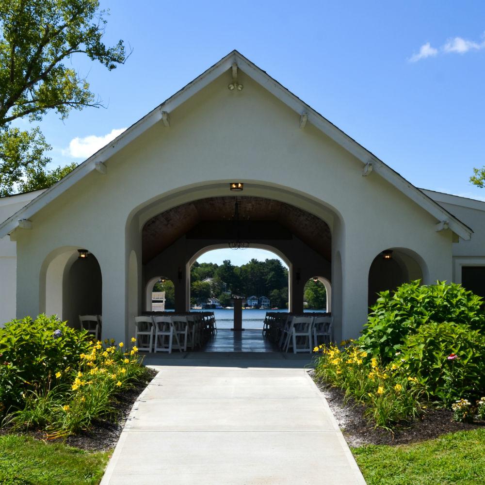 The Wedding Website of Nicole Desmond and Craig McCarthy