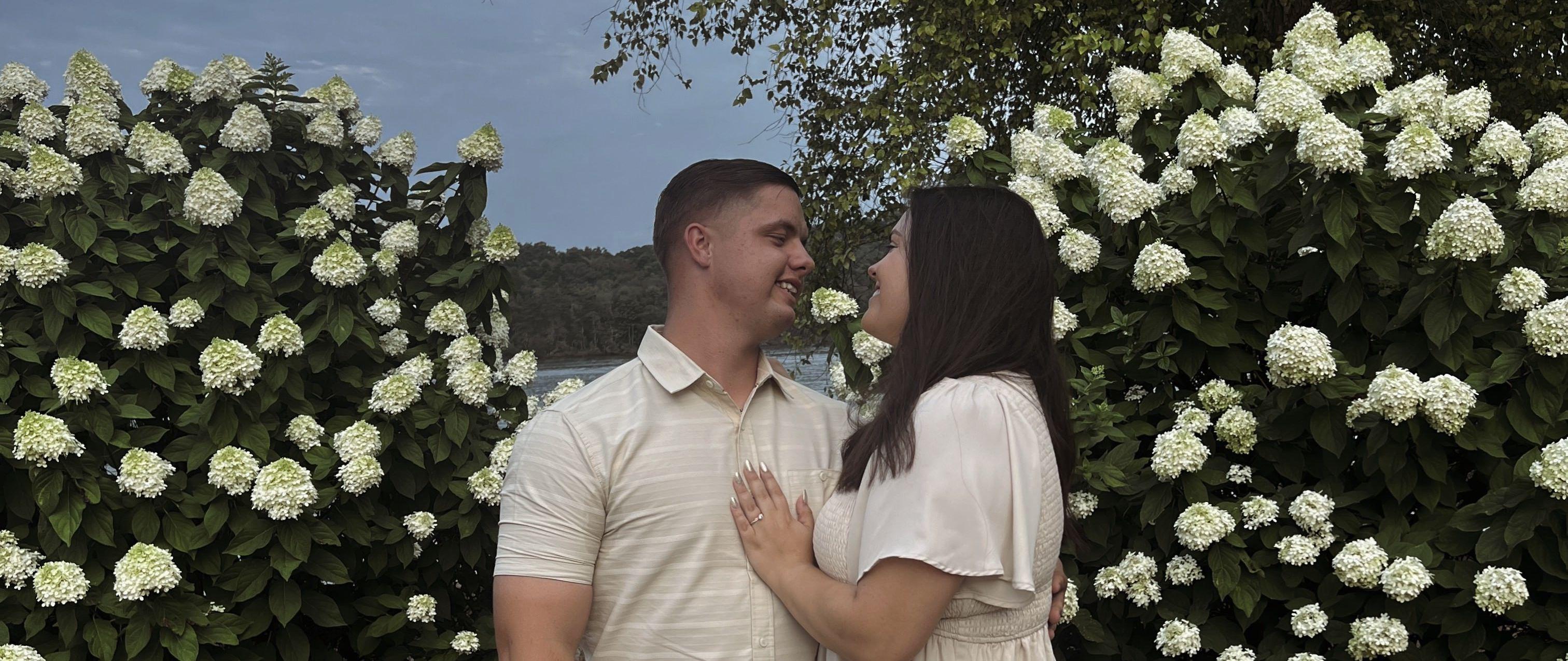 The Wedding Website of Madison Mary Hoffman and Matthew Luke Roberts