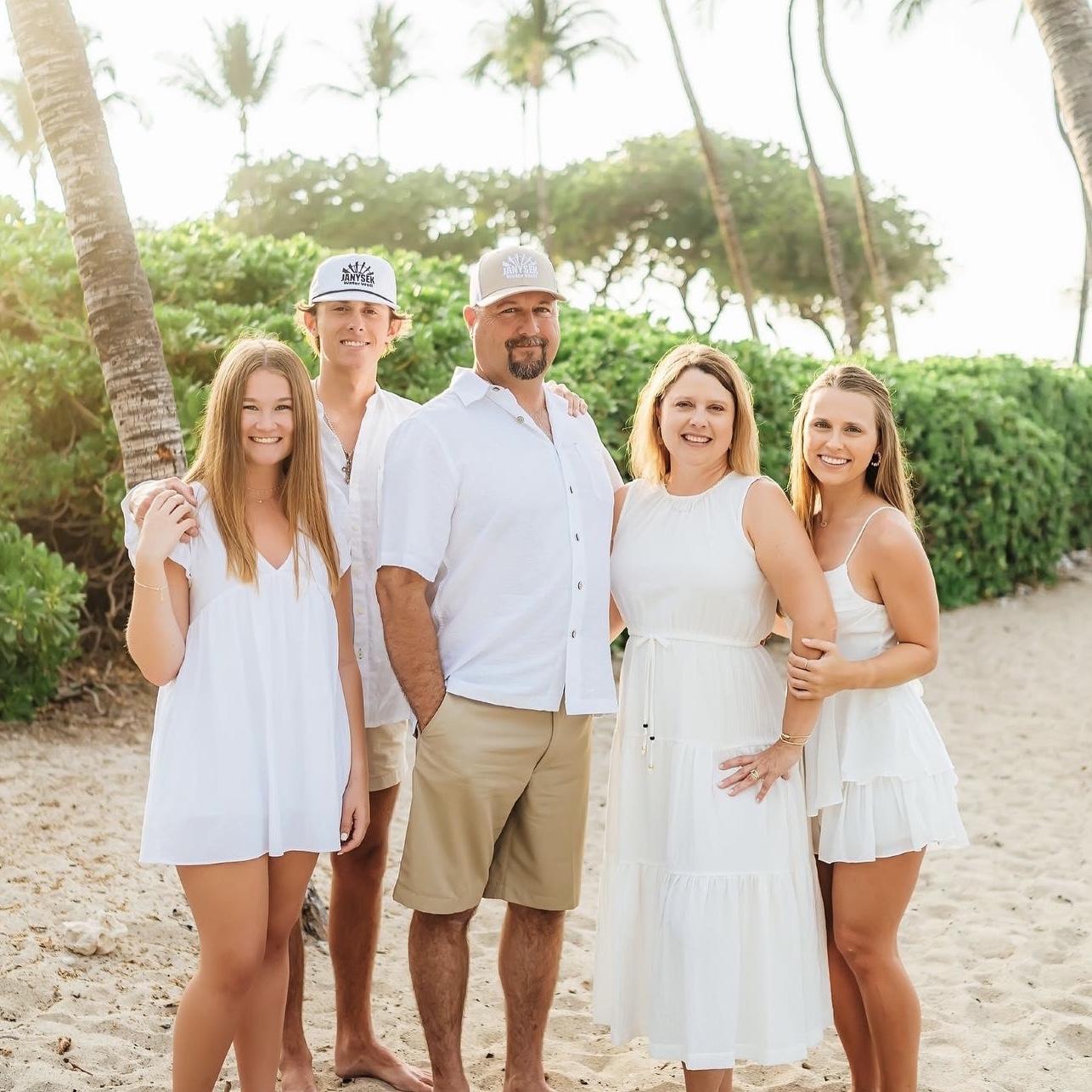 Family pictures in Hawaii!