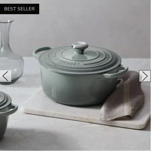 Signature Round Dutch Oven