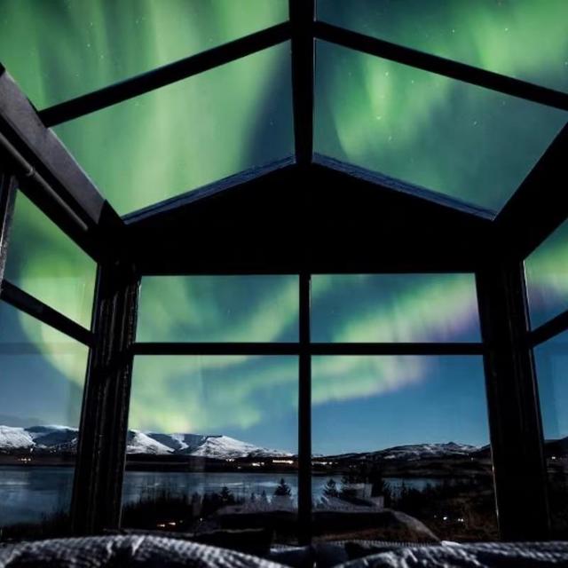 Panorama Glass Lodge