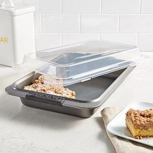 Advanced 9" x 13" Covered Cake Pan