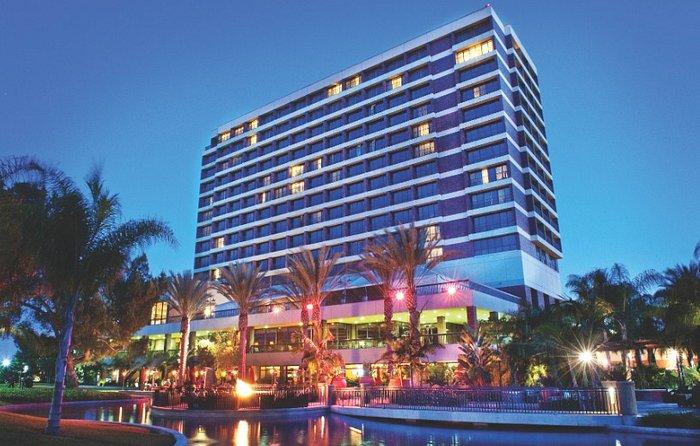 The Wedding Website of Alyssa Vargas and Jr. Quezada