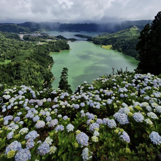 Lagoa do Fogo tour