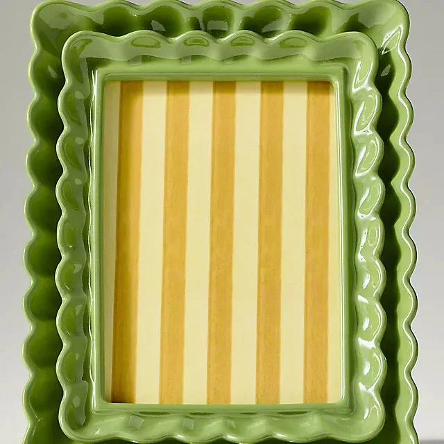 Philippa Scalloped Picture Frame