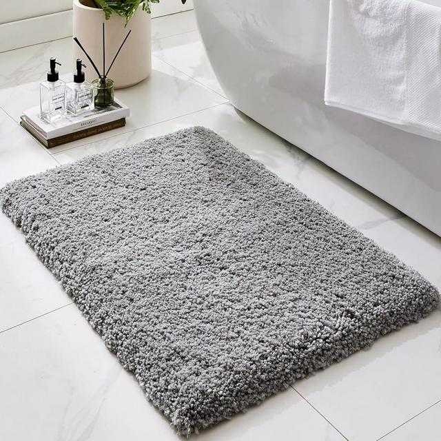 Ruggnovea Bathroom Rugs Grey 20x32 Machine Washable Bath Mat for Bathroom Floor Thick Fluffy Absorbent Bath Rug for Bathtub Non Slip Carpet for Shower