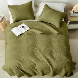 akkialla Full/Queen Quilt Set,Olive Green Lightweight Bedspread with Coin Pattern, Soft Microfiber Coverlet for All Seasons, Contemporary Decorative Bedding (1 Quilt, 2 Pillow Shams)
