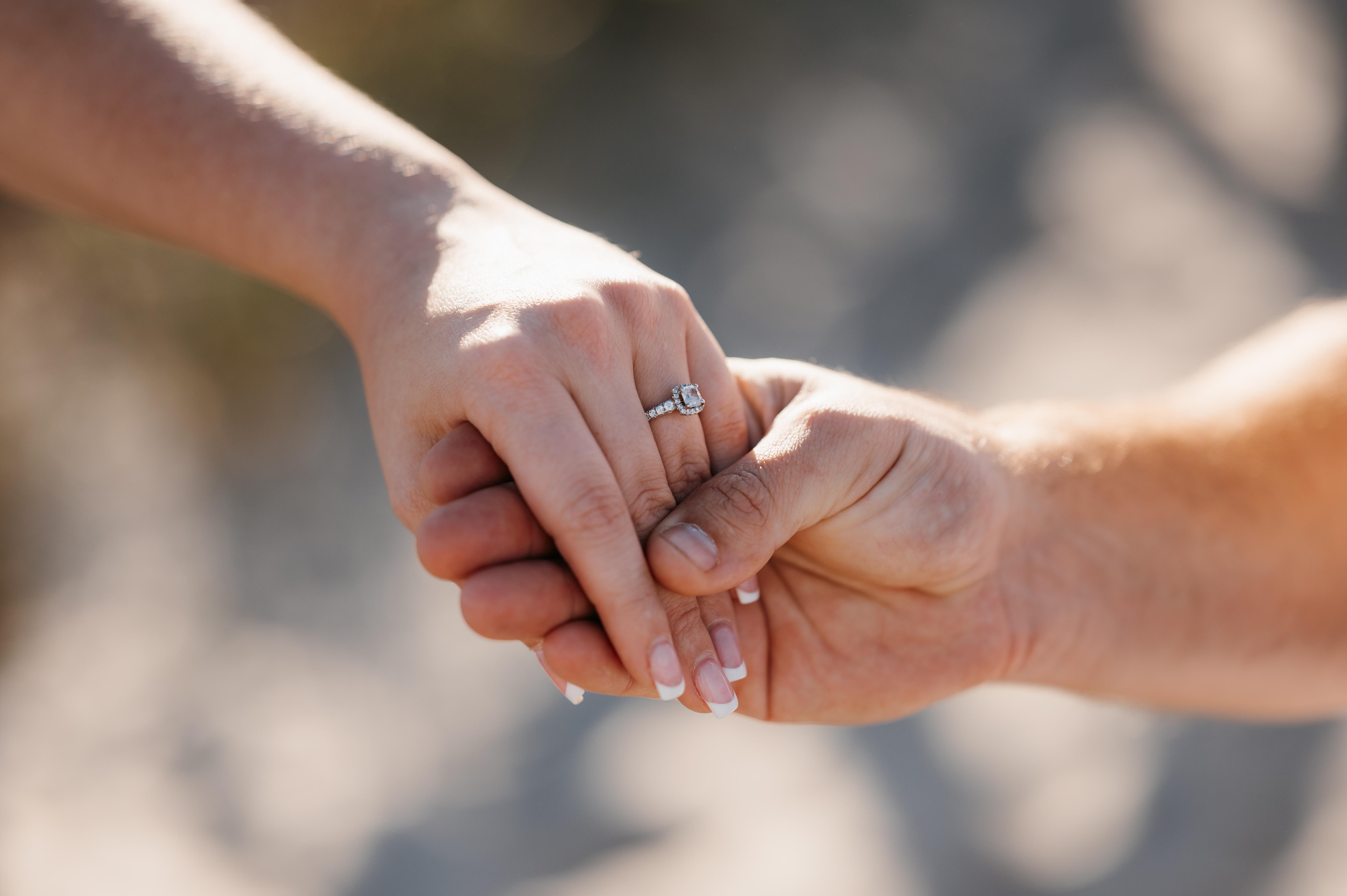 The Wedding Website of Rebecca Burns and Alexander Eggers