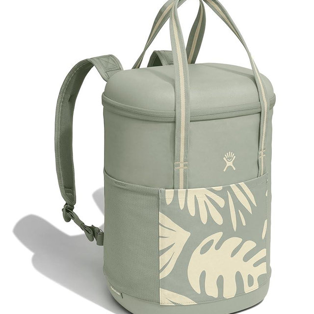 HYDRO FLASK Carry Out Cooler Bag, Insulated Pack, 24 Hour Cooler with Zipper, Insulated Travel Bag, Leakproof Soft Cooler for Lunch, Beach, School, Camping, Work