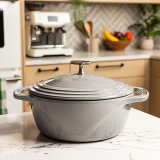 USA Enamel Dutch Oven with Lid