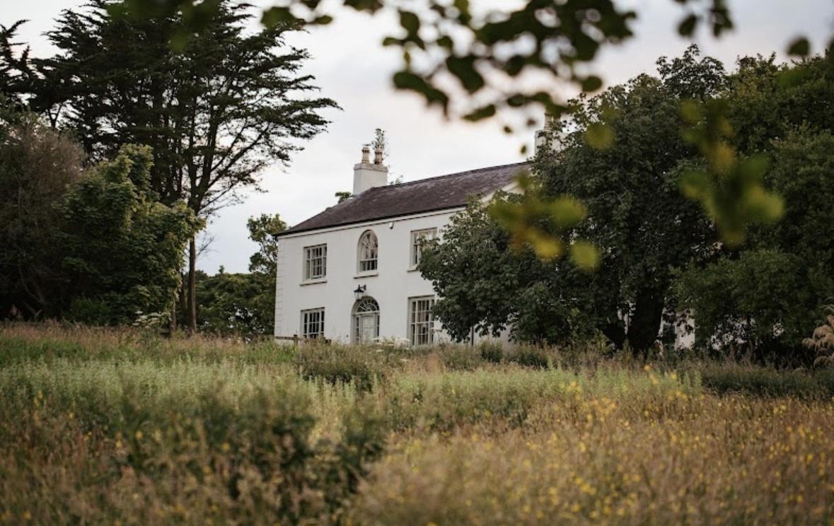 The Wedding Website of Rebecca McCullough and Robert McMaster