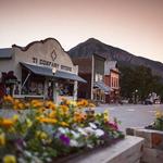 Elk Avenue Stroll