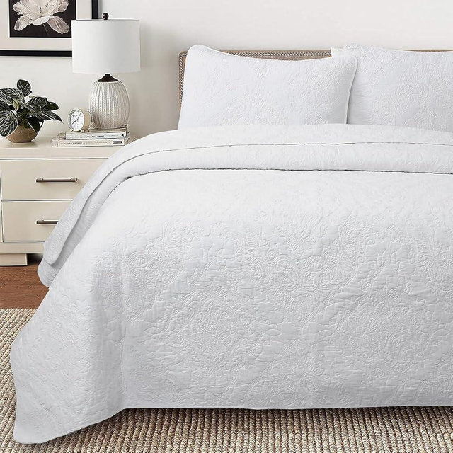 Cozy Line Home Fashions Solid White Quilted Cotton Quilt Set – 3-Piece Textured Damask Stitch Bedspread with King Shams, Elegant All Season Hotel Style Bedding for Queen