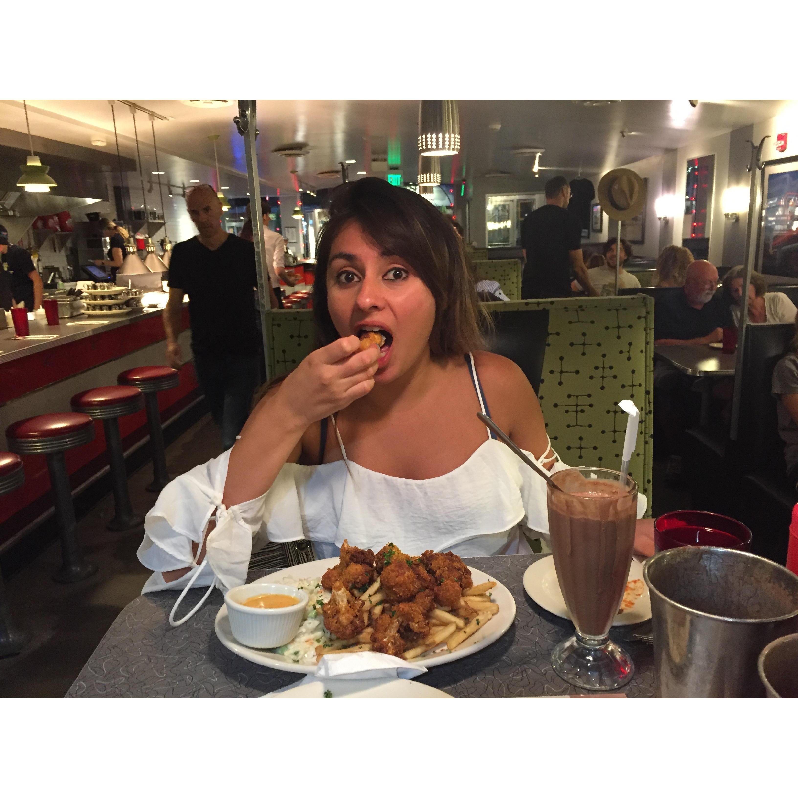 Yummy keep the food coming🍔🌮🥙🌭