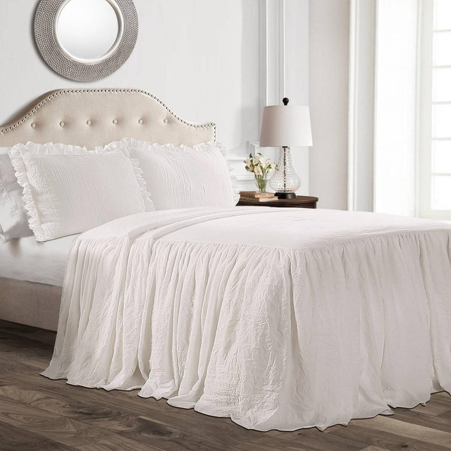 King 3pc Ruffle Skirt Bedspread Set White - Lush Décor