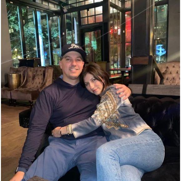 9/17/22 After a night out dancing at El Callejón in Post Alley, Cassidy & I shared a special moment on the steps outside. It was the first time I told her "Je t'aime". -bp