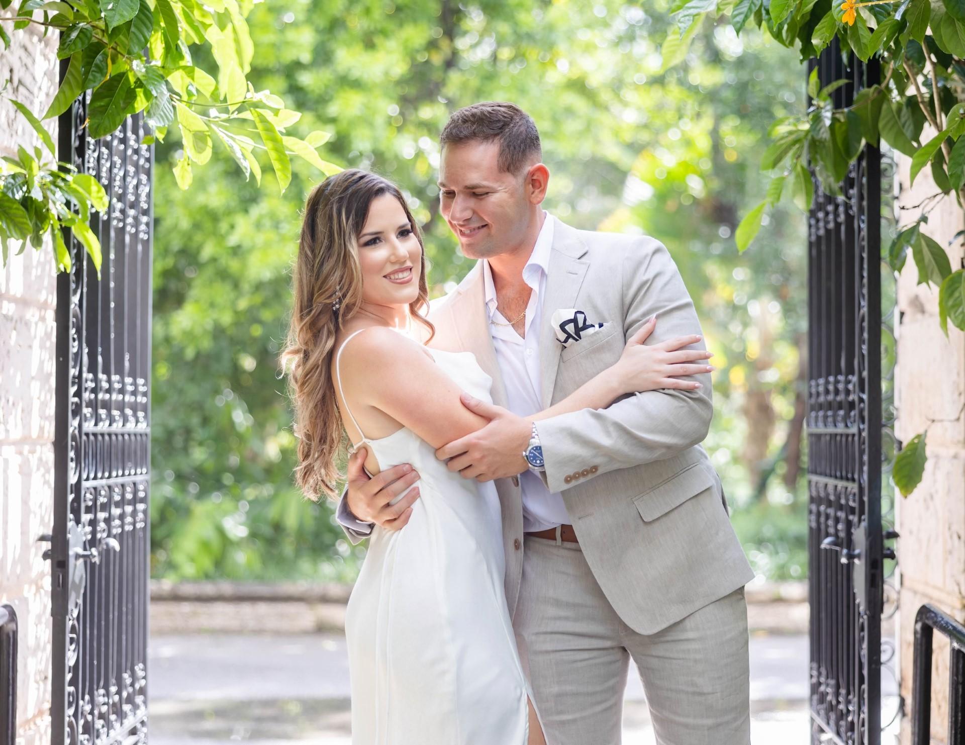 The Wedding Website of Roxana Becerra and Yezer Gonzalez