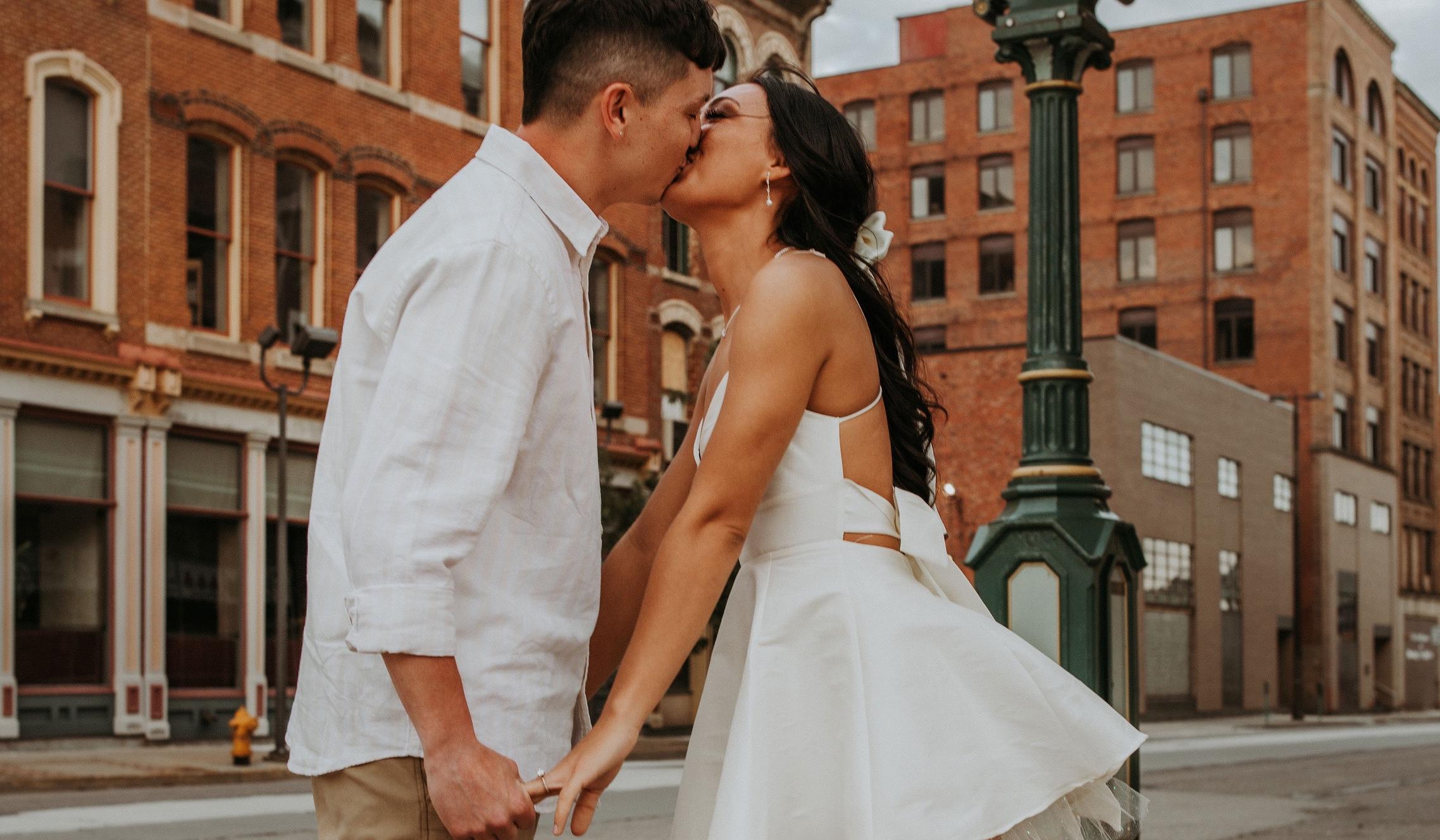 The Wedding Website of Aarian Stradwick and Steven Barr