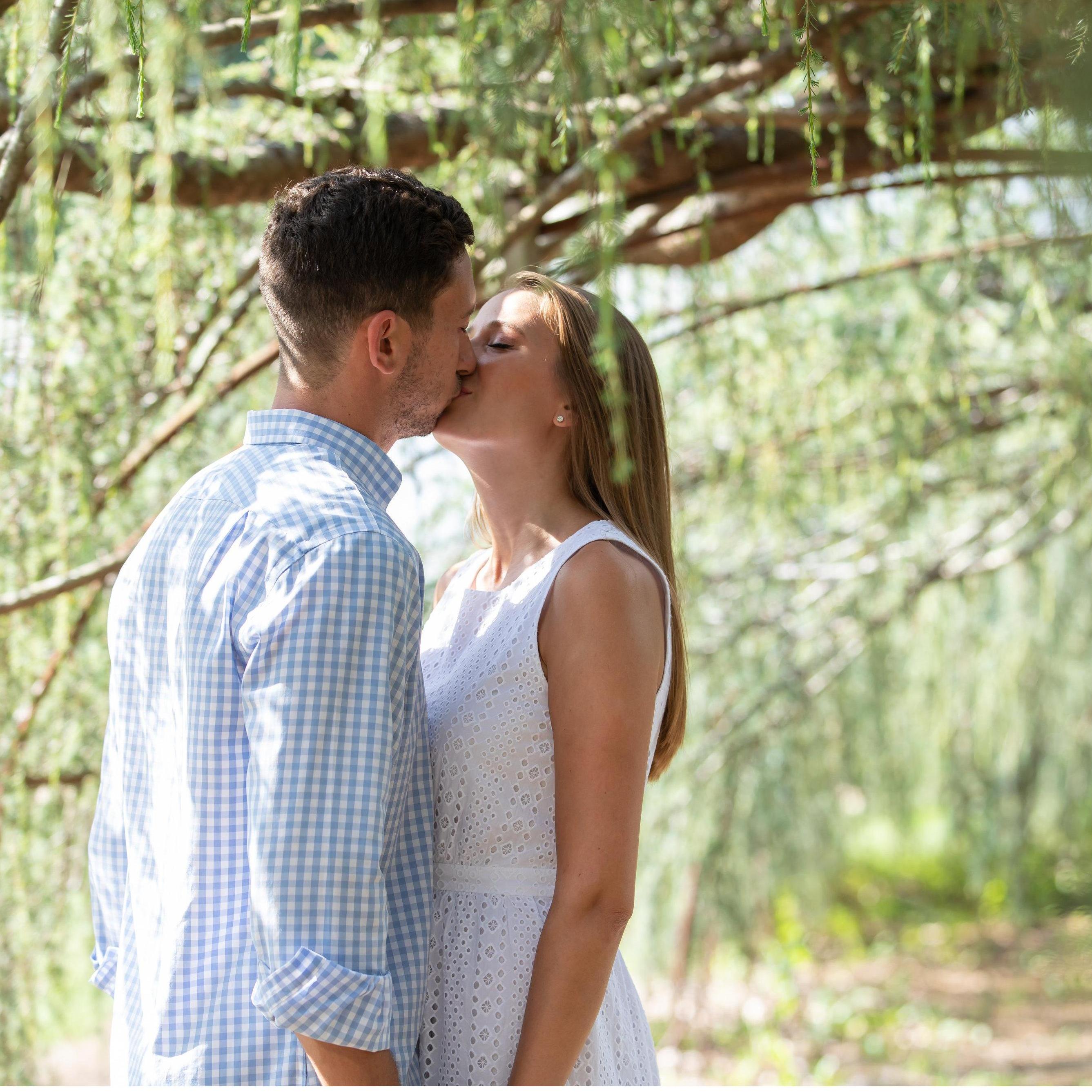 Engagement photos at Planting Fields - August 2020