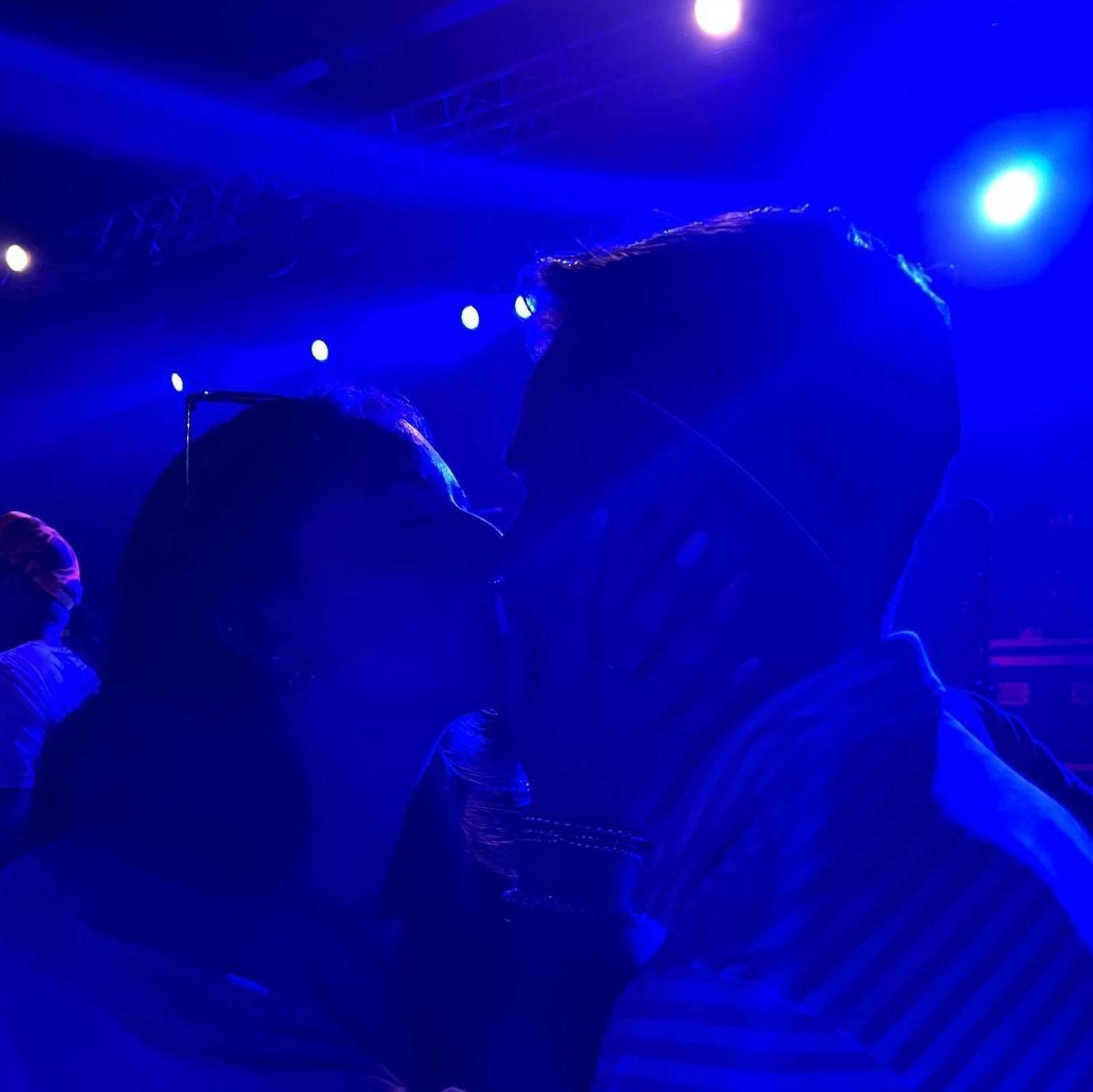 Another sweet concert photo!