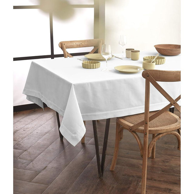 Solino Home White Tablecloth 60 x 120 Inch - Dru Cotton Linen Rectangle Tablecloth - Machine Washable Table Cloth for Winter, Christmas, Holiday, New Year