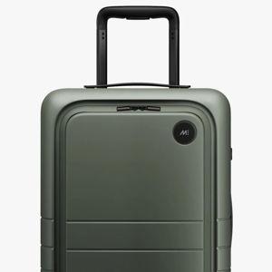 Carry-On Pro