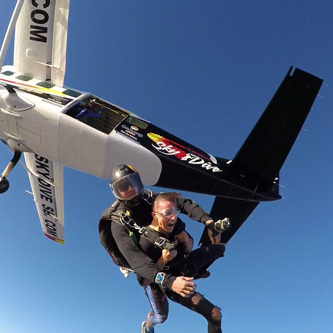 Carlos's 1st time Skydiving, 2019
