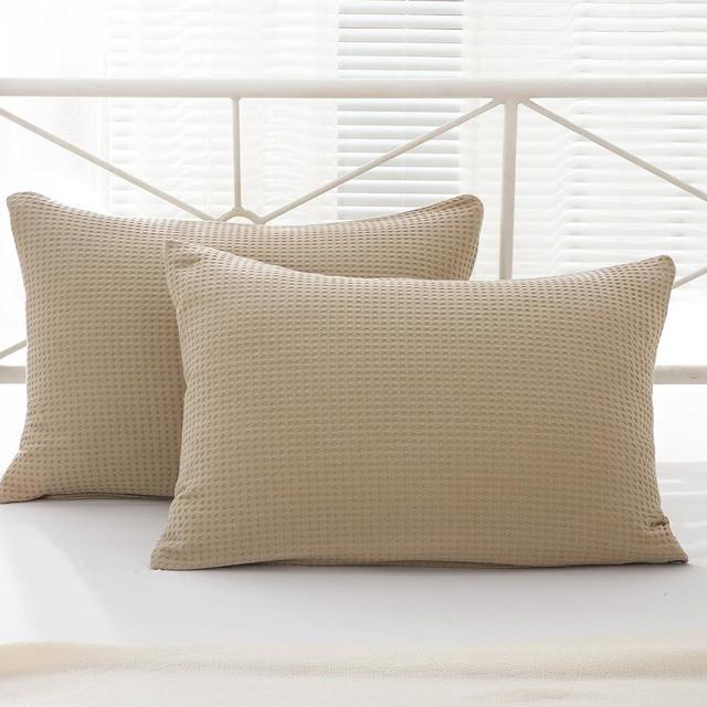 K MASANIJI 2 Pack Brown Waffle Weave Pillow Shams Standard Size, 20x26 inches Textured Soft Cotton Zipper Closure Farmhouse Bed Pillow Covers(Brown, 20x26 inches)