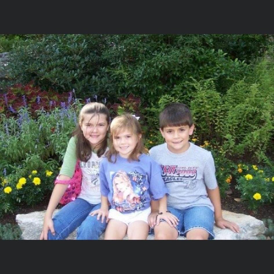 Childhood picture of Kaitlyn with Maid of Honor, Emily Coons, and Groomsman, Jacob Saadoon