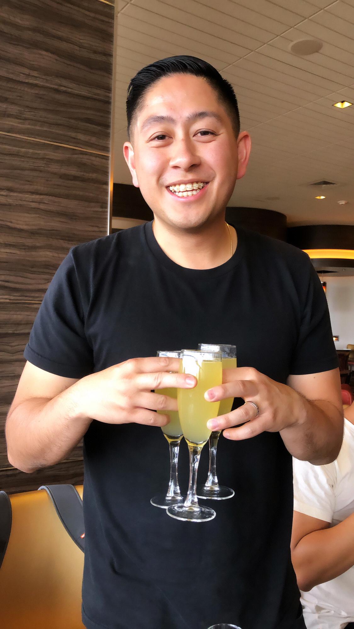 Vegas - mimosa boy