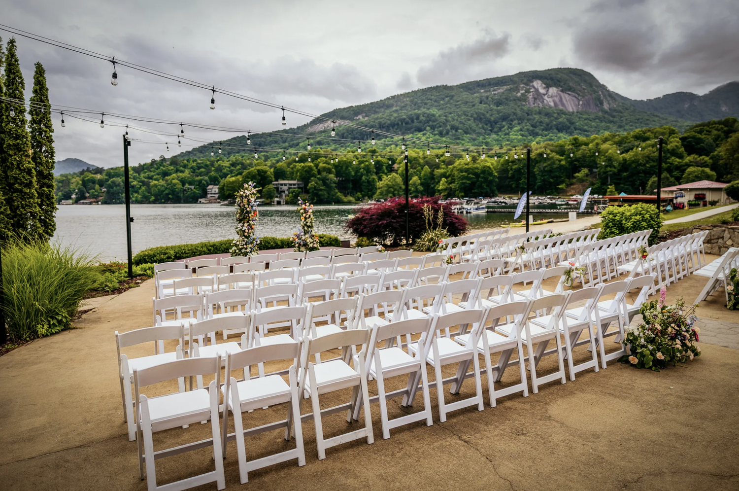 The Wedding Website of Emily Christensen and Cole Eidsvoog