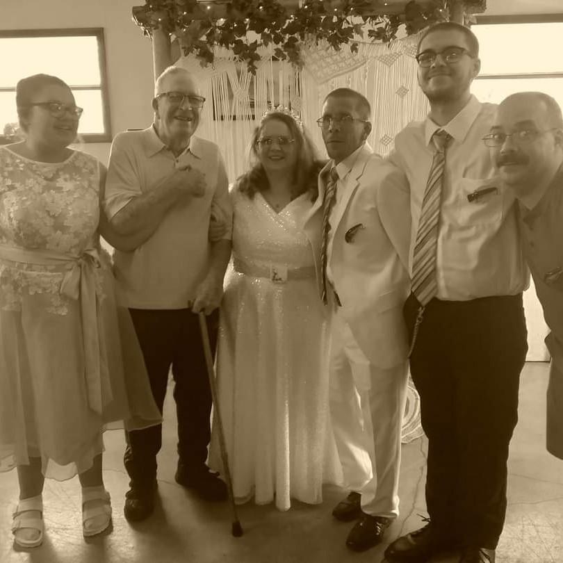 Grandpa Chuck Nicholson and his grandkids.