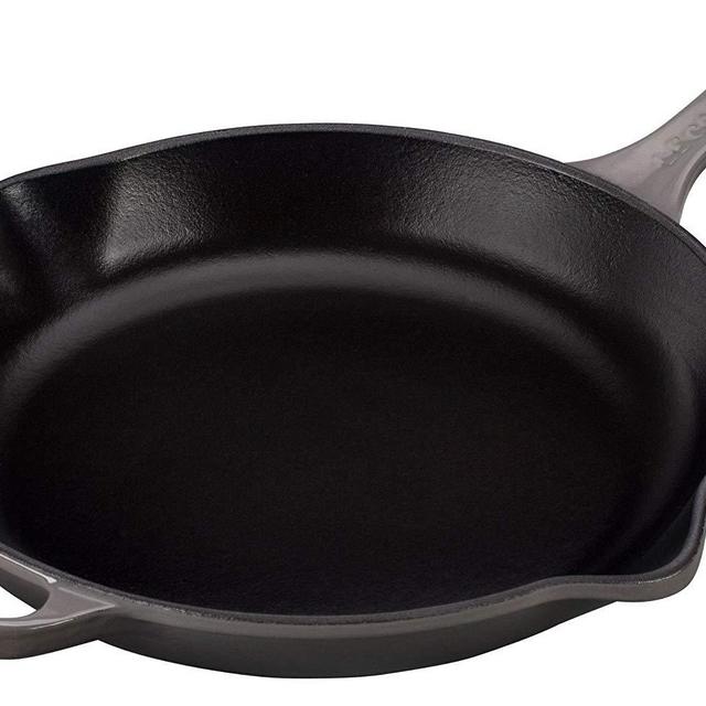 Le Creuset Signature Iron Handle Skillet, 10-1/4-Inch, Oyster