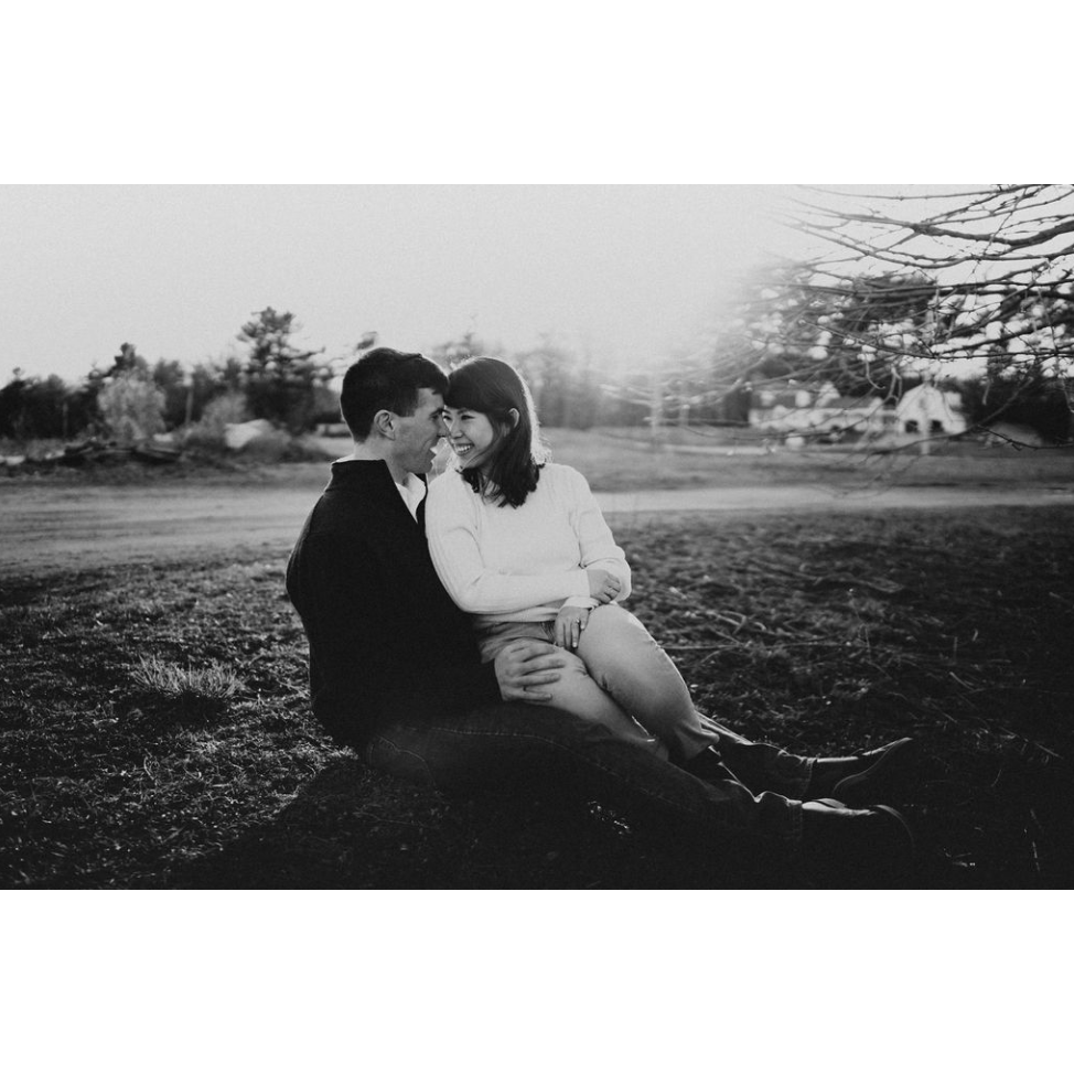 Engagement Photos by Hallie Jade Pictures