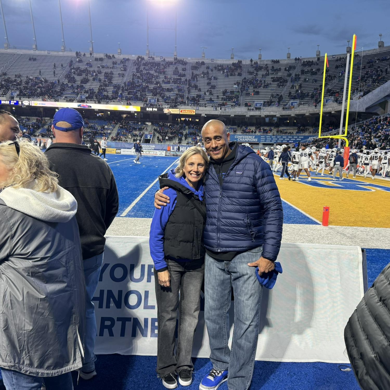 Vandal : Bronco house divided. Game on the Blorange turf - Lisha DID NOT wear Bronco gear but was respectful and wore blue