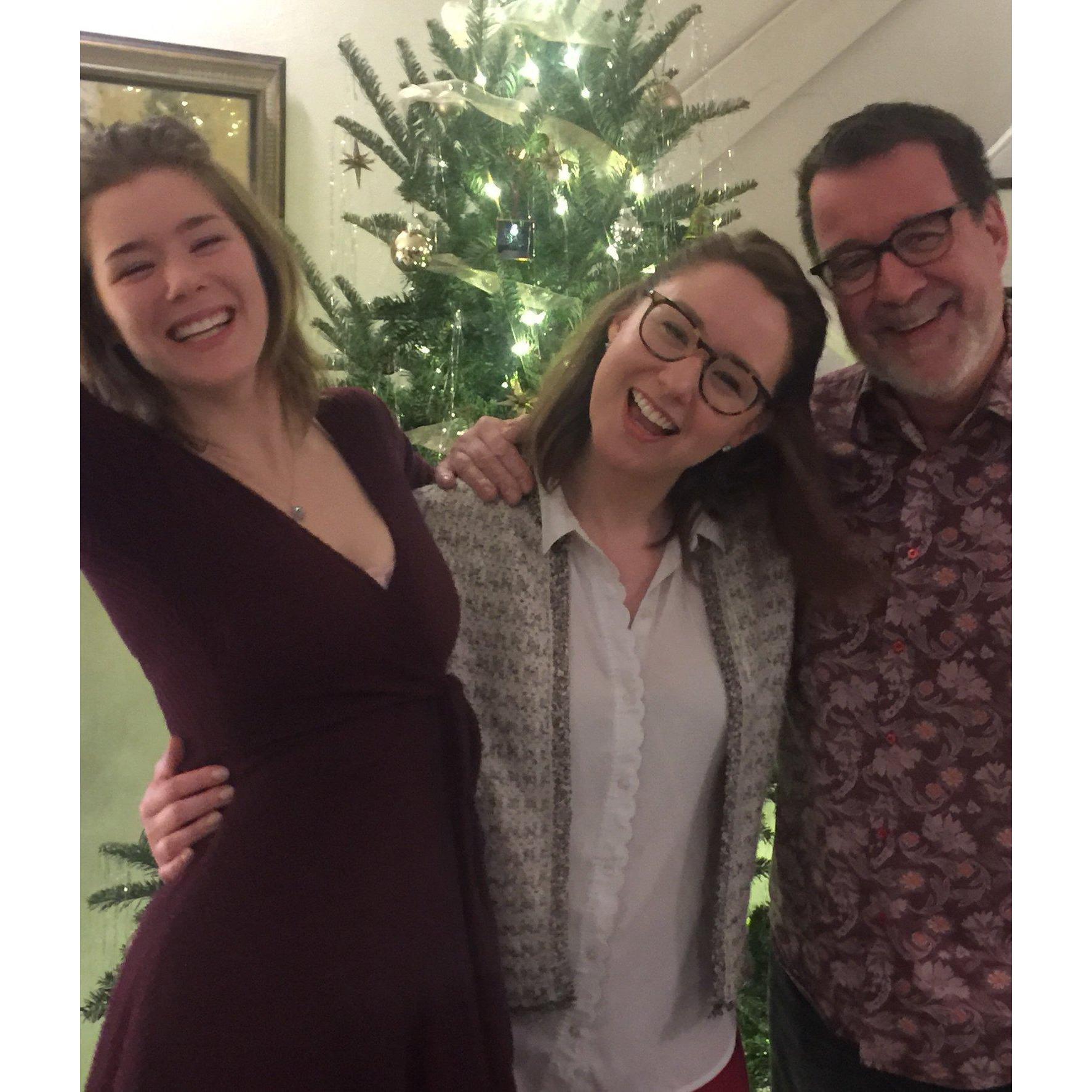 Isabella with her beloved father and sister Chelsea