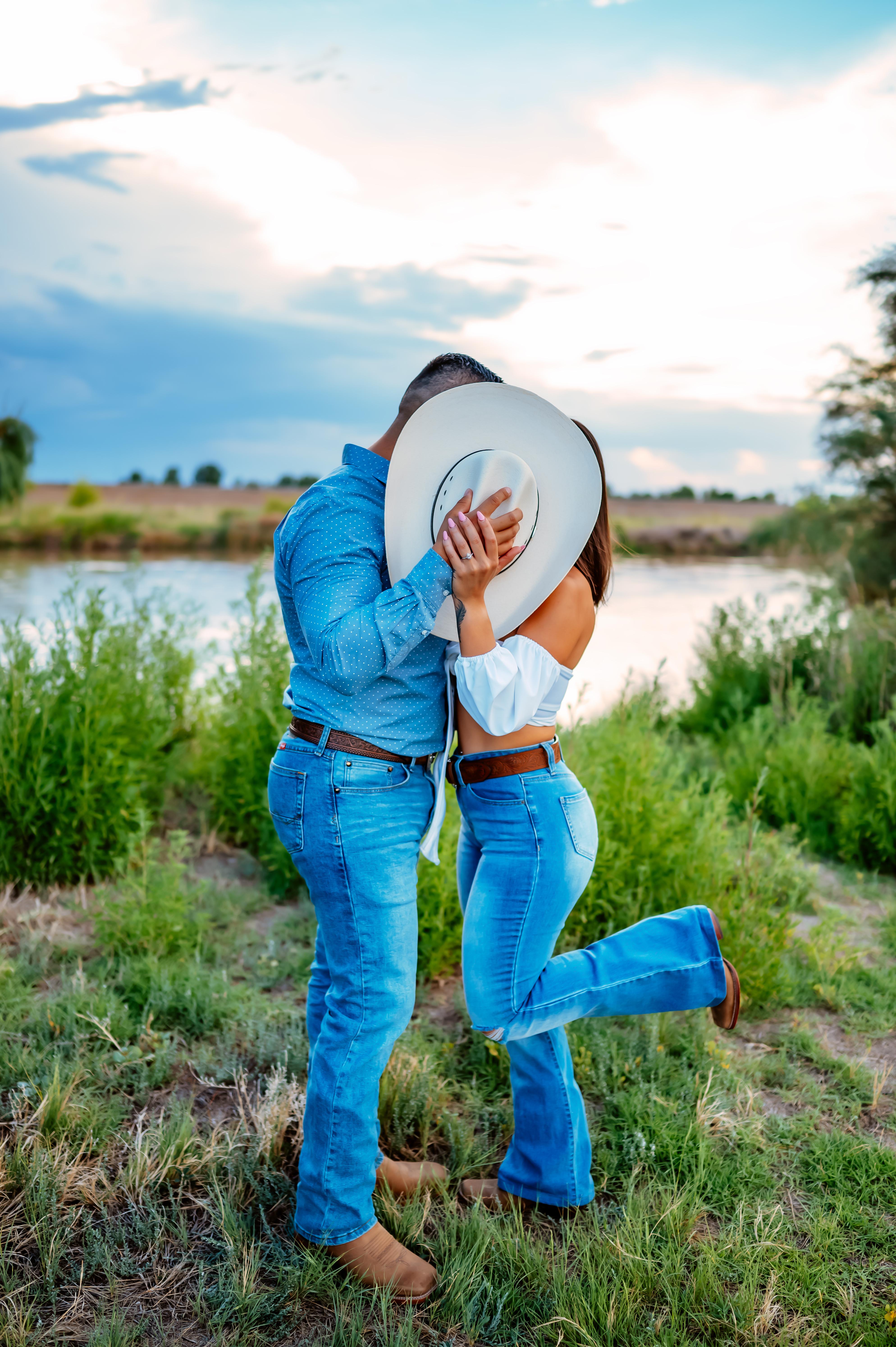 The Wedding Website of Stephanie Williams and Eduardo Lujan