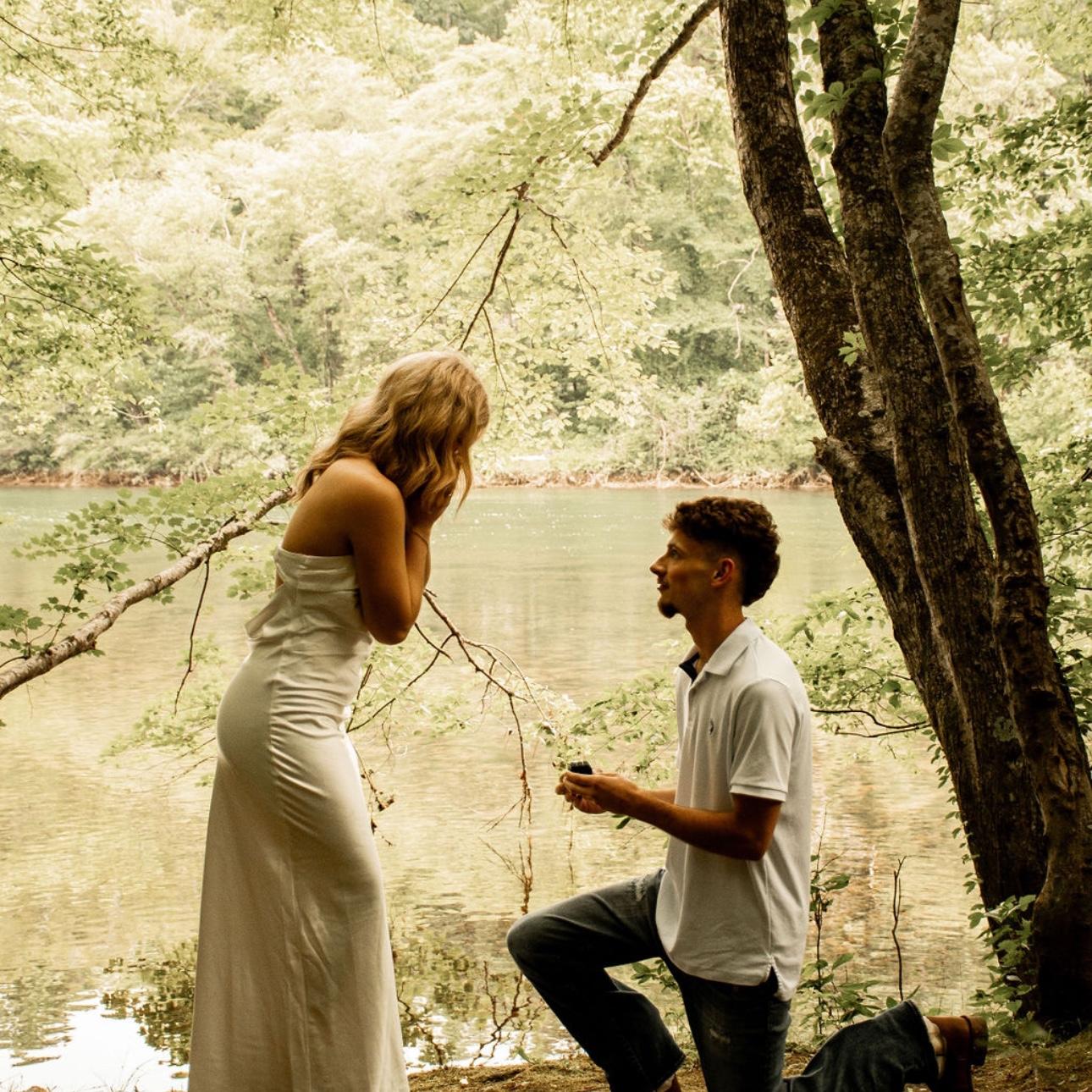 June 1st he proposed!!