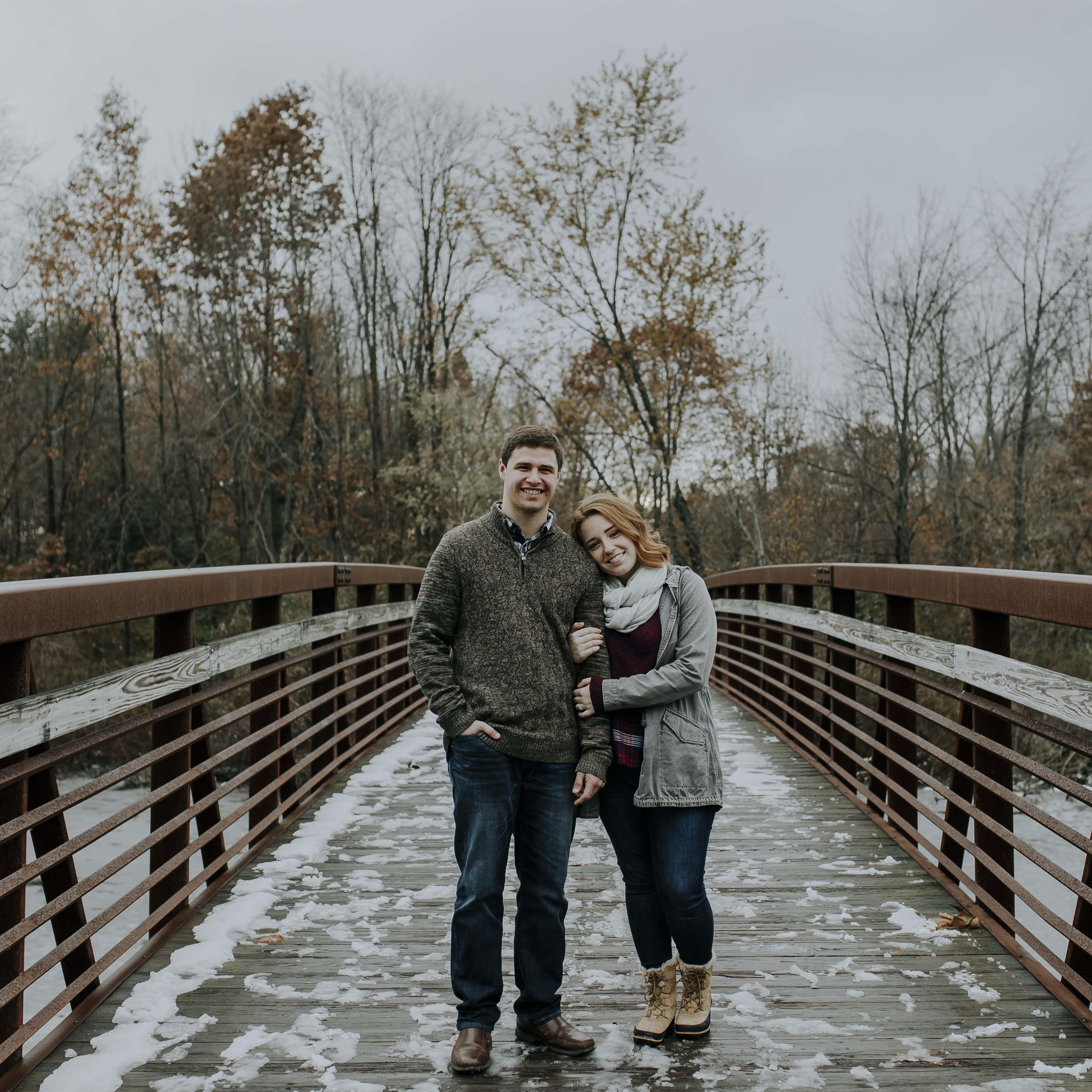 Engagement Photoshoot - Rogers-Lakewood Park in Valparaiso, IN