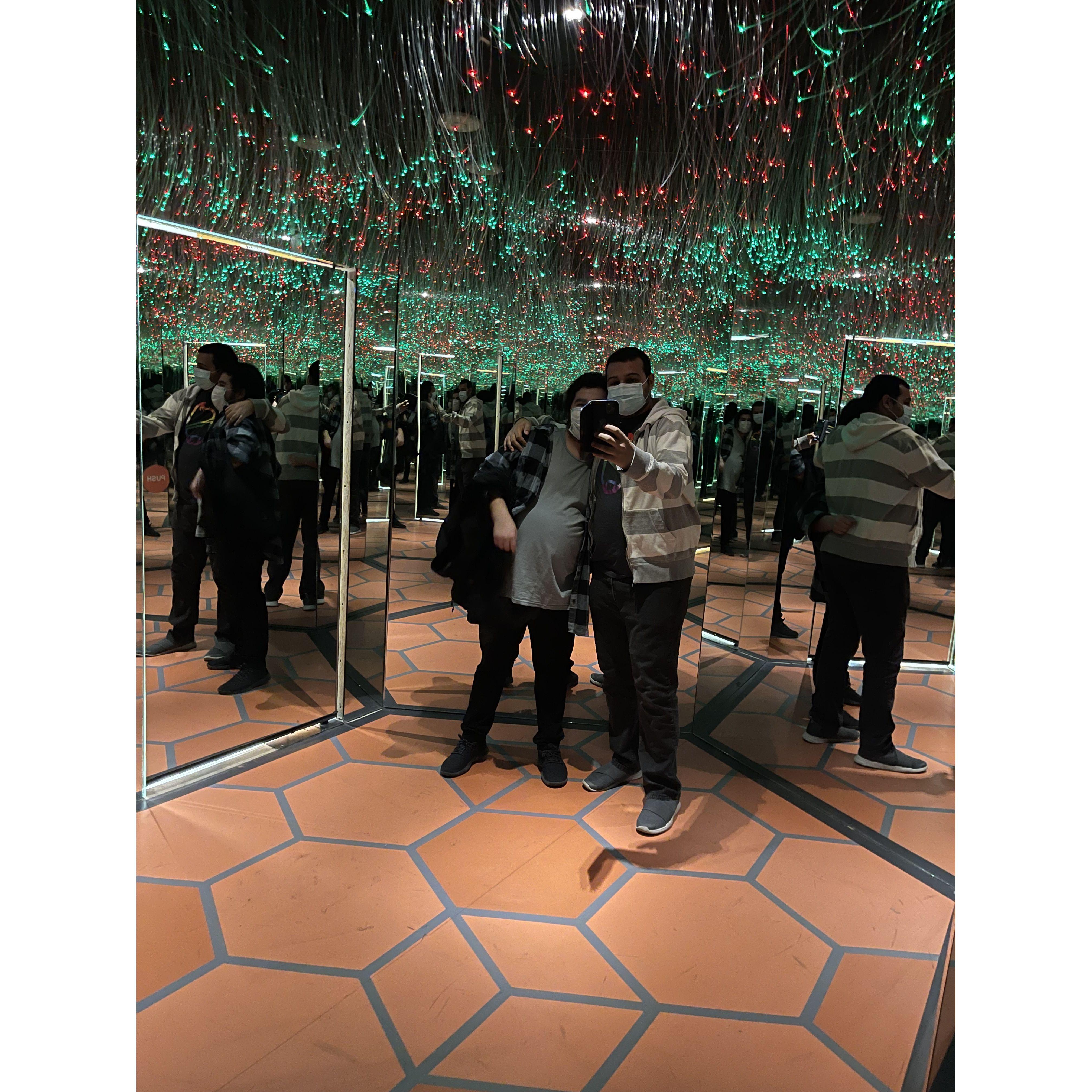 First date at Dallas Museum of Illusions